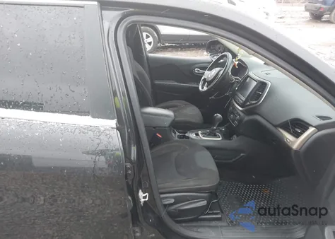 2015 Jeep Cherokee Latitude из США, поврежденный, VIN 1C4PJMCSXFW792616